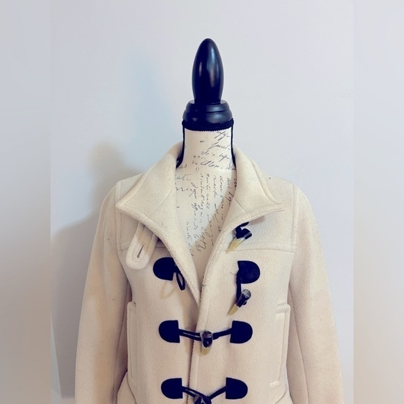 100% wool, lined coat by banana republic 🖤 - Picture 5 of 9